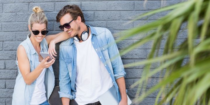 7 Things That Can Attract Your Crush to You Find common topics