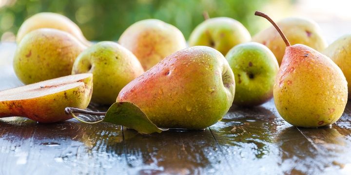 A List of 6 Foods That Reduce High Cholesterol Fiber in fruits