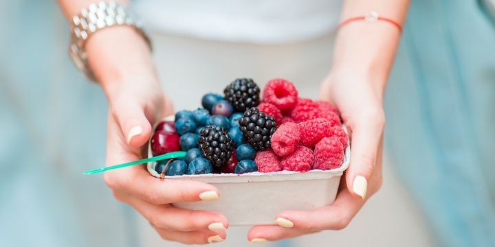 8 Foods Vegans Eat When They Wish to Lose Weight Berries
