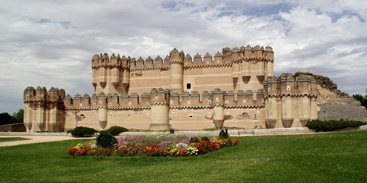 5 Castles of the Most Outstanding Beauty Spain