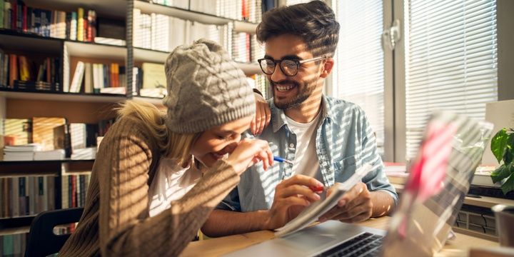 5 Symptoms of an Unhealthy Influence of Your Relationship Relationship stress upsets your stomach