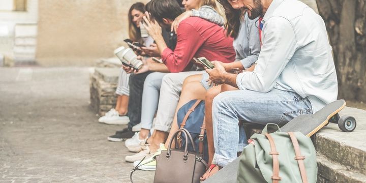5 Things That Make You Look More Trustworthy and Reliable HAVING MUTUAL FRIENDS