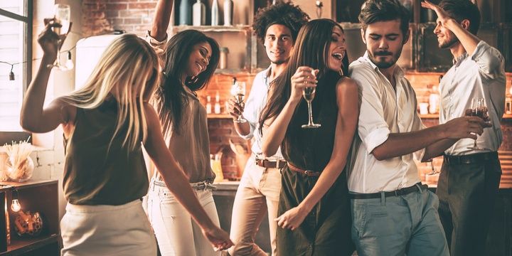6 Things That Make Average People Smarter Then They Think You control yourself even at parties