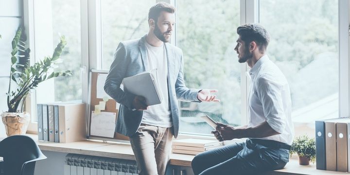 9 Things Done by a Man When He no Longer Loves You He hardly ever finds spare time for you