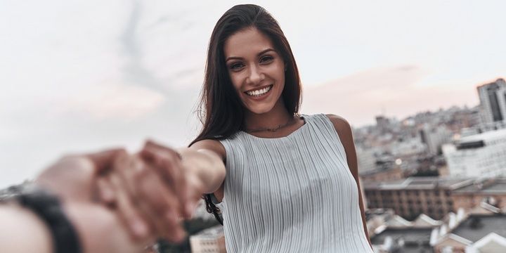 9 Things Done by a Man When He no Longer Loves You You notice that your talks about the future irritate and annoy him