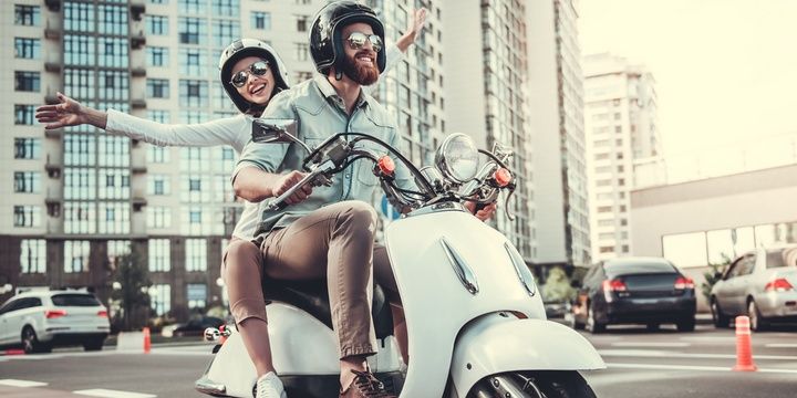 10 Tricks to Make a Man Feel Obsessed with You Ask for a Favor
