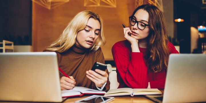 5 Bad Habits That Make Your Life Dull Checking your Facebook account every day