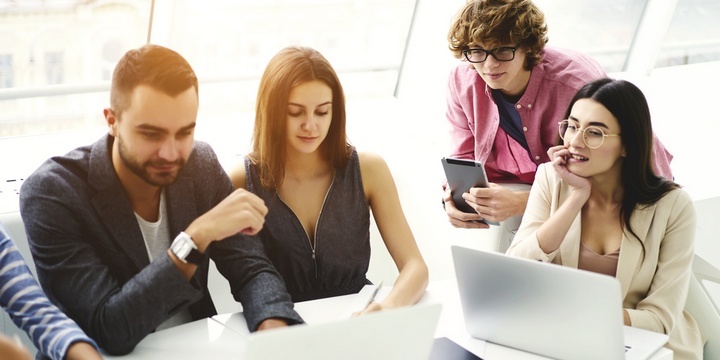 5 Kinds of People That Should Not Become Your Buddies Deniers