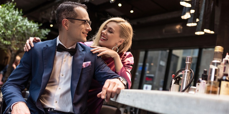 5 Dating Tips for an Adult Person Stay careful if you are on a dating site