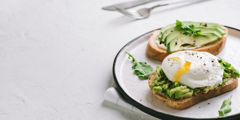 8 Foods That Help You Slim down When Eaten Combined Avocado with Eggs