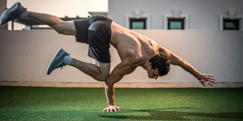 8 Myths about Guys Most Women Believe Are True Men Are Addicted to Sports and Games