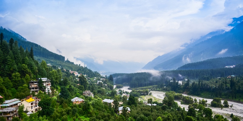 9 Tips for Women Travelling to India Go to Manali to explore the Himalayas