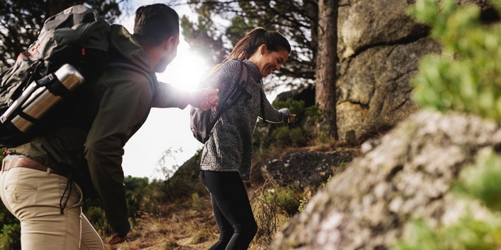 10 Proofs You Need a Girlfriend Who Likes to Be Alone She is strong enough to live on her own