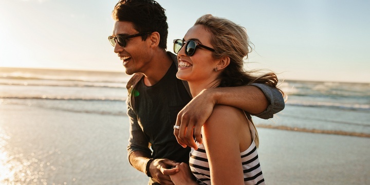 10 Proofs You Need a Girlfriend Who Likes to Be Alone She is ready to dedicate herself to you