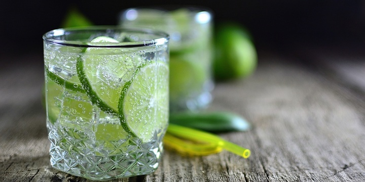 7 Products That Are Mistakenly Considered Unhealthy Carbonated Water