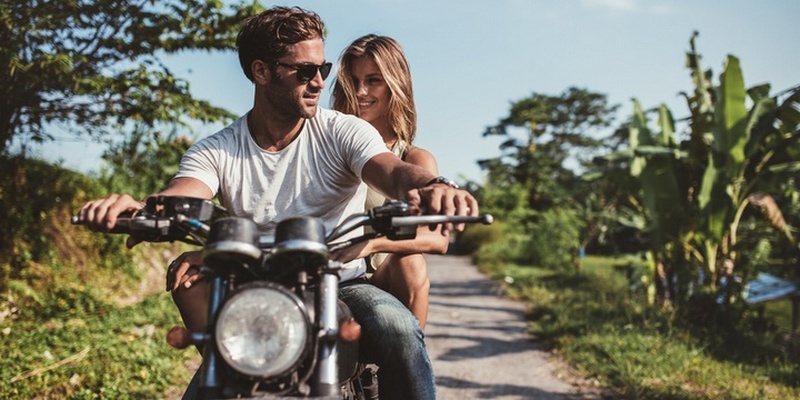 10 Things a Man Can Do to Draw Her Attention Watch your manners and be a gentleman