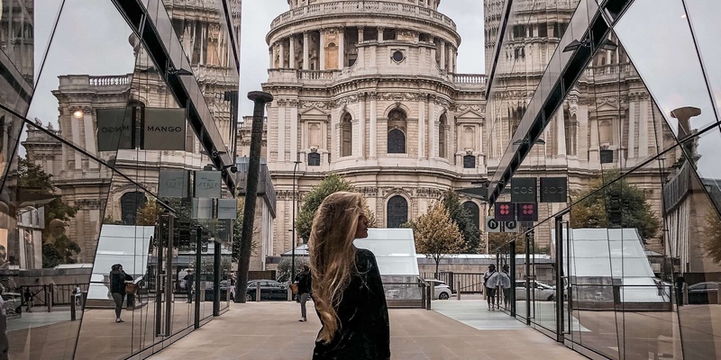 5 Reasons for an Instagrammer to Visit London Bubbles over St.Paul Cathedral